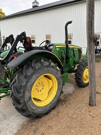 Image of John Deere 5065E equipment image 4