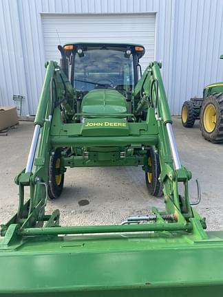 Image of John Deere 5065E equipment image 3