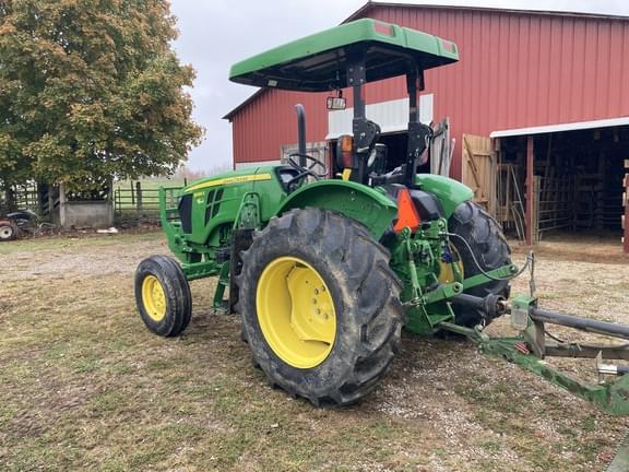 Image of John Deere 5065E equipment image 3