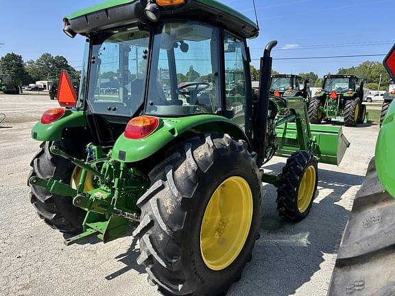 Image of John Deere 5075E equipment image 3