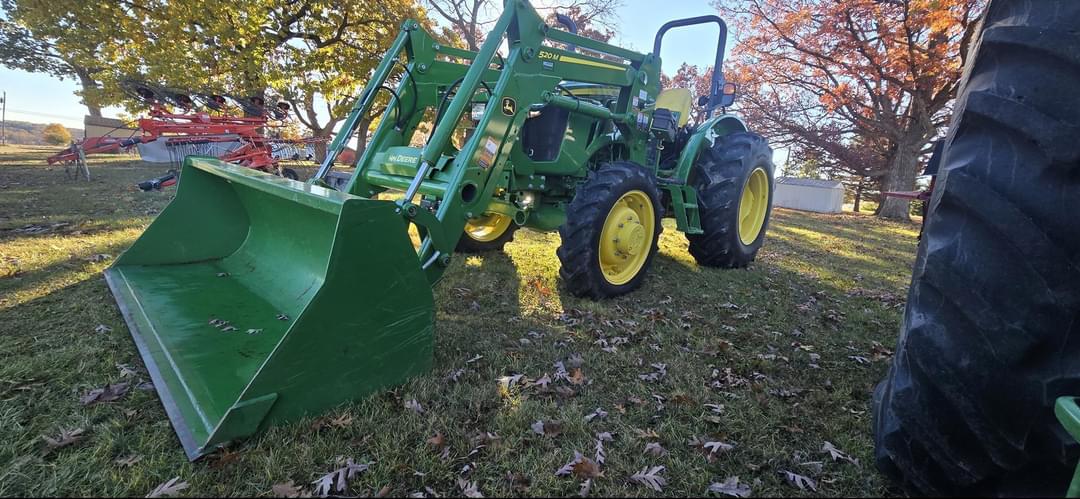 Image of John Deere 5075E Image 0