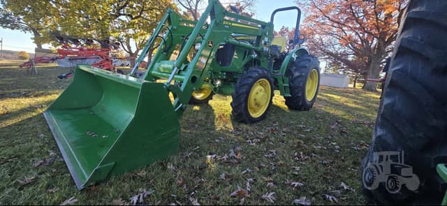 Image of John Deere 5075E equipment image 2