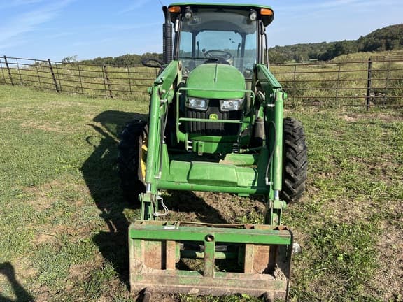 Image of John Deere 5075E equipment image 4