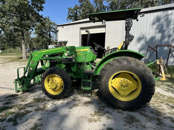 Image of John Deere 5075E equipment image 1
