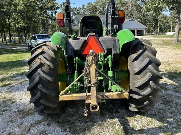 Image of John Deere 5075E equipment image 4