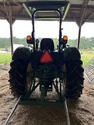 Image of John Deere 5075E equipment image 3