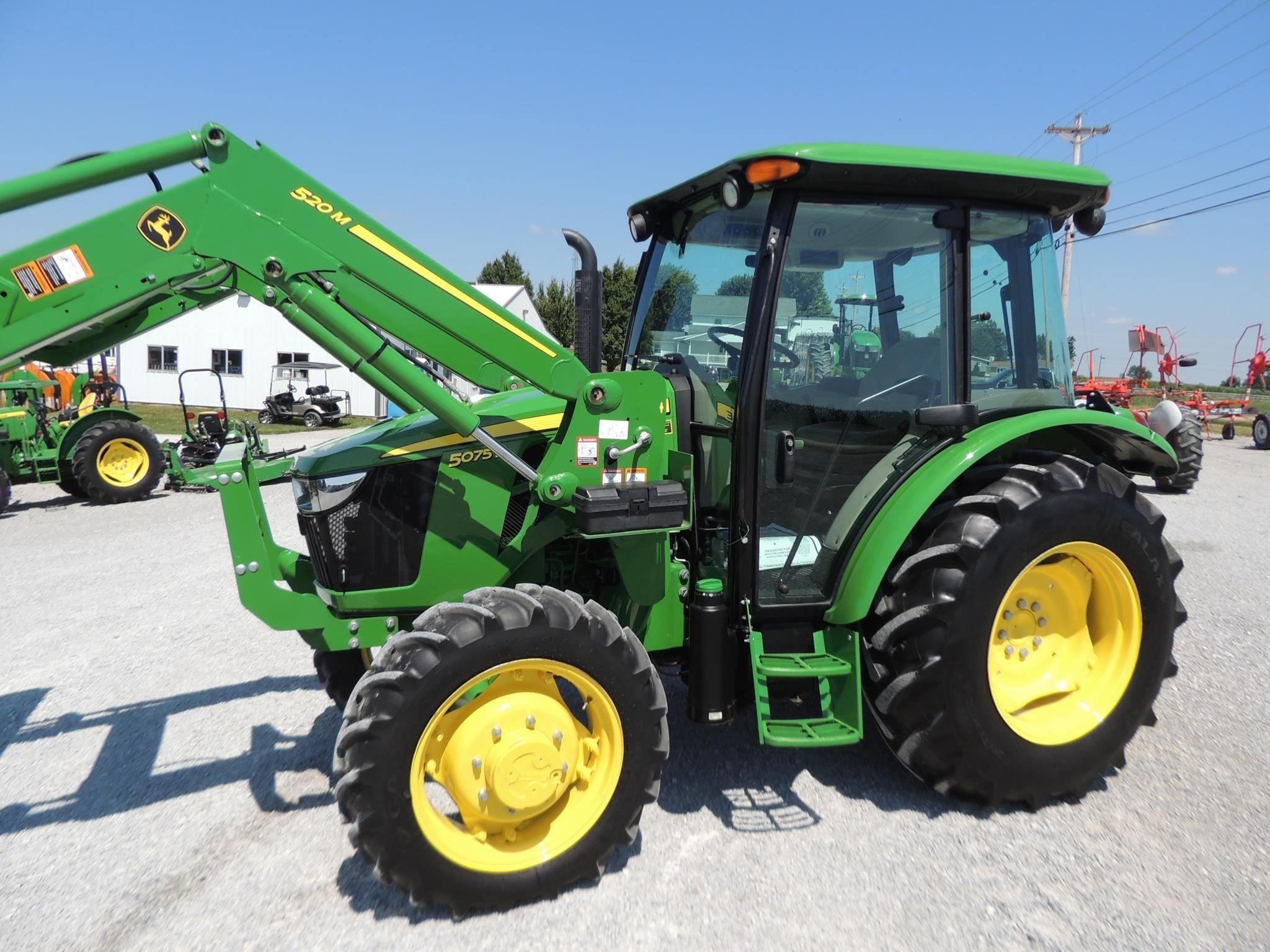 2020 John Deere 5075E Equipment Image0