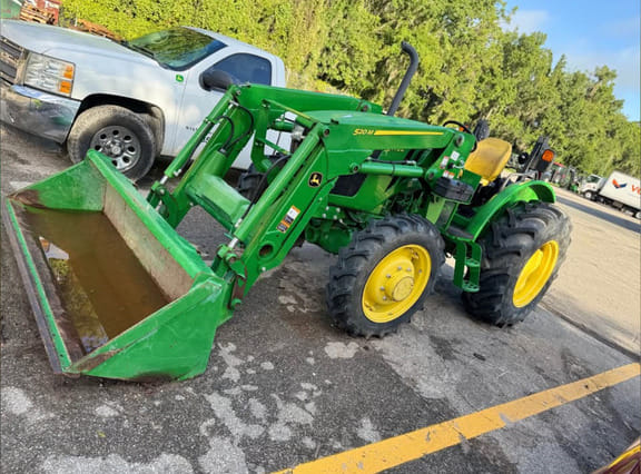 2020 John Deere 5075E Equipment Image0