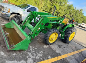 2020 John Deere 5075E Image
