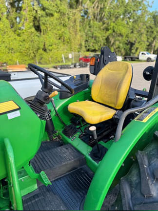 Image of John Deere 5075E equipment image 2
