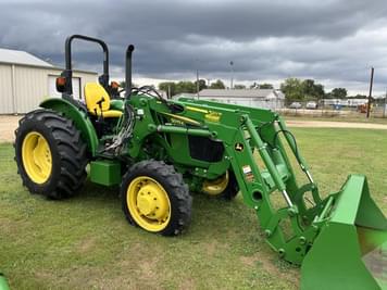 Main image John Deere 5075E