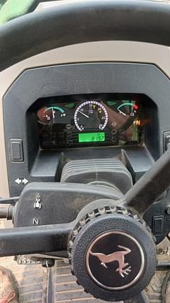 Image of John Deere 5075E equipment image 4