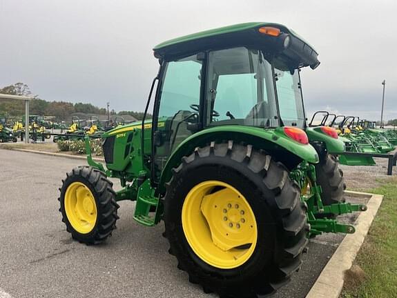 Image of John Deere 5075E equipment image 4