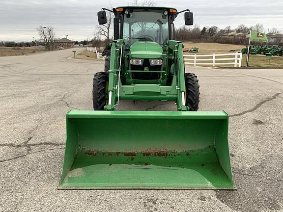 Image of John Deere 5075E equipment image 3