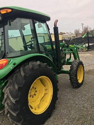 Image of John Deere 5075E equipment image 1