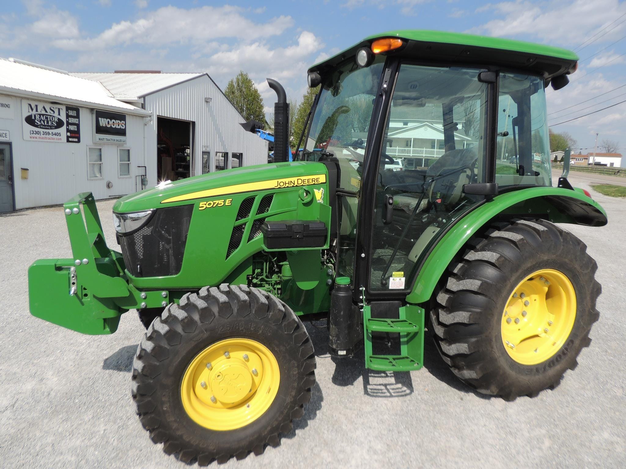 2020 John Deere 5075E Equipment Image0