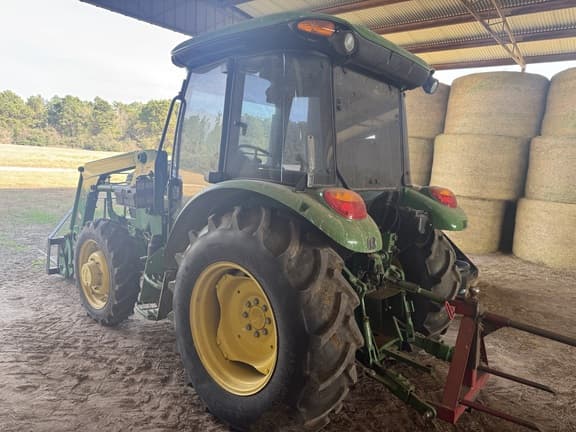 Image of John Deere 5075E equipment image 4
