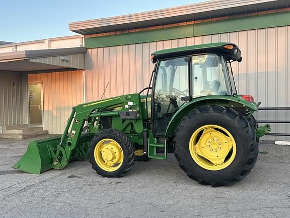 Image of John Deere 5075E equipment image 2