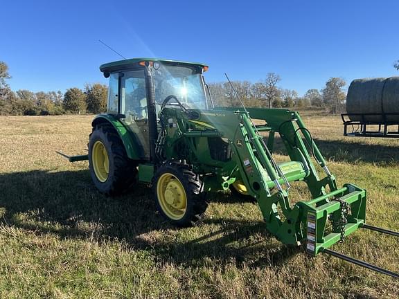 Image of John Deere 5075E equipment image 4