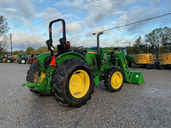 Image of John Deere 5075E equipment image 4
