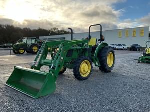 2020 John Deere 5075E Image