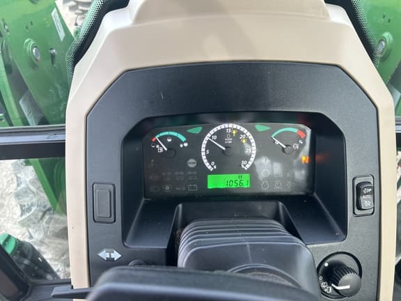 Image of John Deere 5075E equipment image 4
