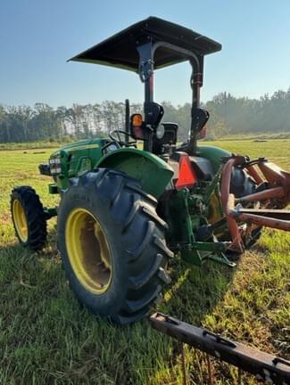 Image of John Deere 5075E equipment image 4