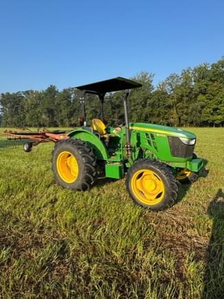 Image of John Deere 5075E equipment image 4