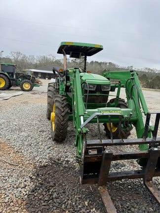 2020 John Deere 5075E Equipment Image0