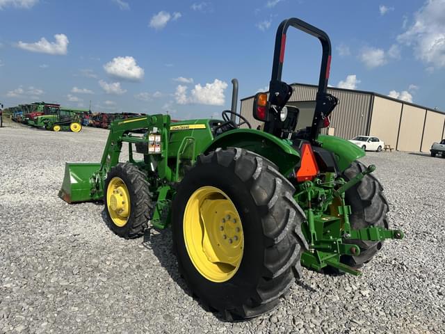 Image of John Deere 5075E equipment image 4