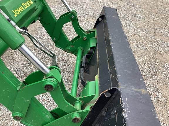 Image of John Deere 5075E equipment image 3