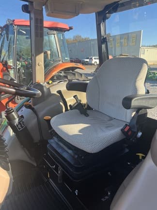 Image of John Deere 5075E equipment image 4