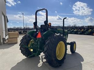 Main image John Deere 5075E 4