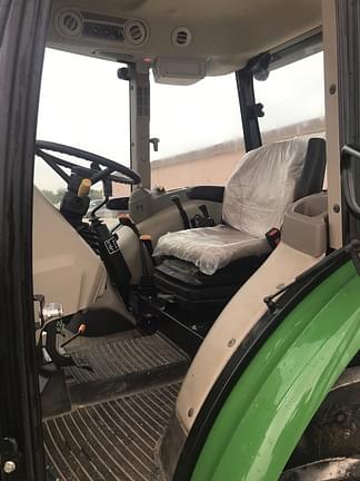 Image of John Deere 5075E equipment image 4