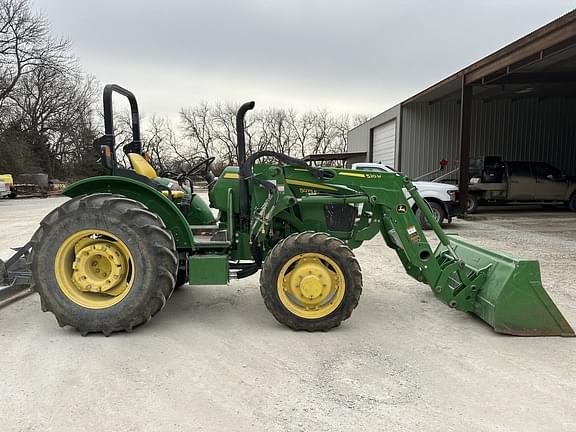 Image of John Deere 5075E equipment image 3