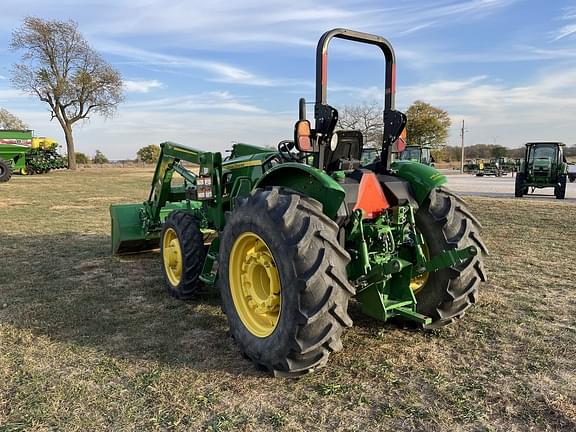 Image of John Deere 5075E equipment image 4