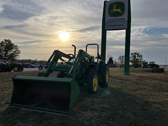 Image of John Deere 5075E Primary image