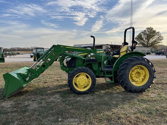 Image of John Deere 5075E equipment image 2