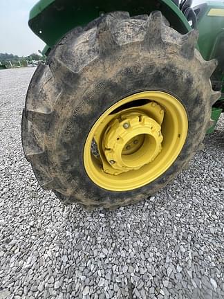 Image of John Deere 5075E equipment image 4