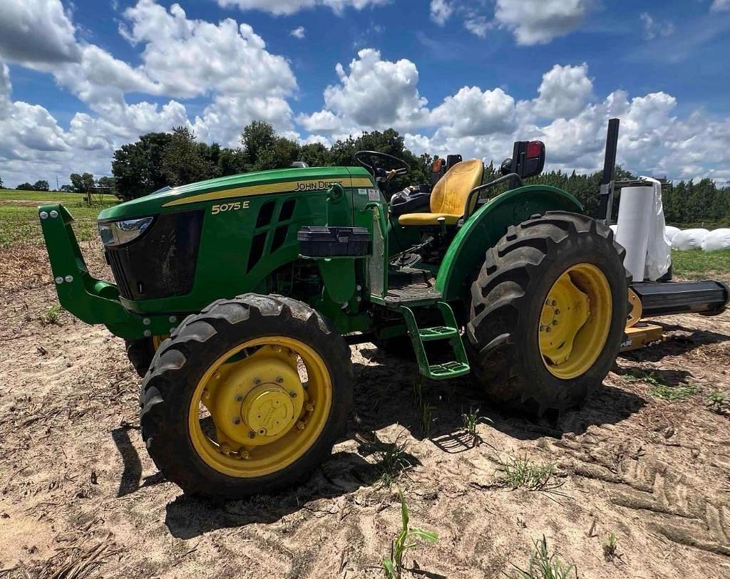 Image of John Deere 5075E Primary image