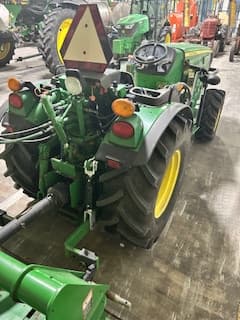 Image of John Deere 5075GN equipment image 4