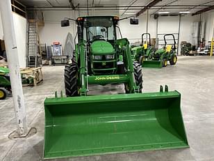 Main image John Deere 5075M 11