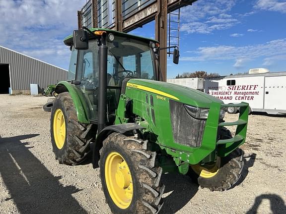 Image of John Deere 5090E Primary image