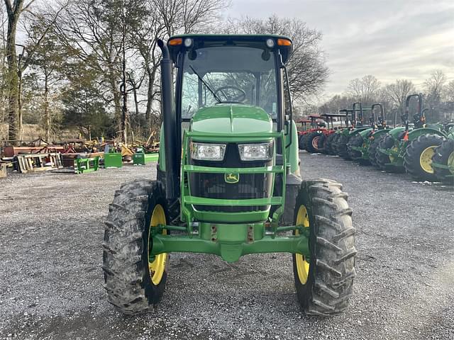 Image of John Deere 5090E equipment image 2