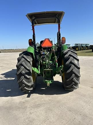 Image of John Deere 5090E equipment image 3