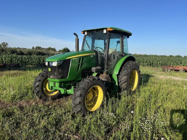Image of John Deere 5090E equipment image 1
