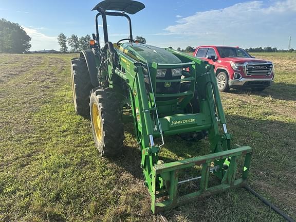 Image of John Deere 5090E equipment image 4