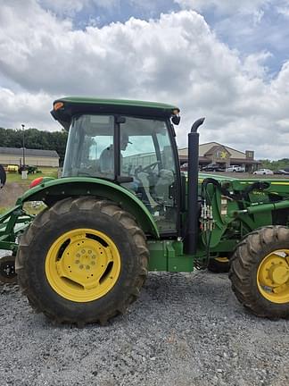 Image of John Deere 5090E equipment image 2