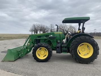 Main image John Deere 5090E