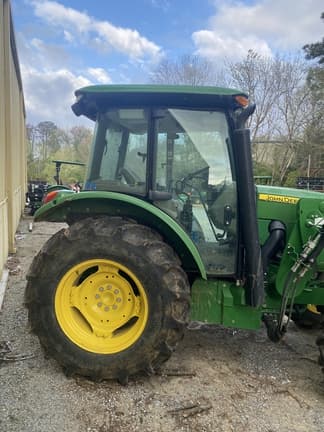 Image of John Deere 5090E equipment image 4